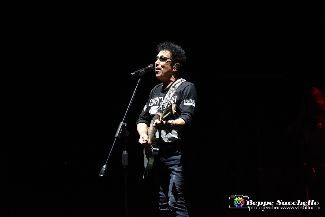 VBS_3962 - Concerto Edoardo Bennato - Peter Pan Rock 'n' Roll Tour.jpg